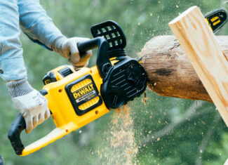 Gas VS Electric Chainsaw – Which Is Better?